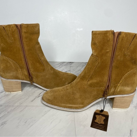New! Crevo Jade Sand Suede Stacked Heel Bootie 9 - Picture 6 of 14